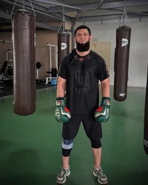 MMA DWCS 8연승 마감된 나모 파질의 폭행 주장과 함자트 치마예프의 입장