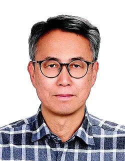 일본에 추월 당해 실망스런 한국 축구