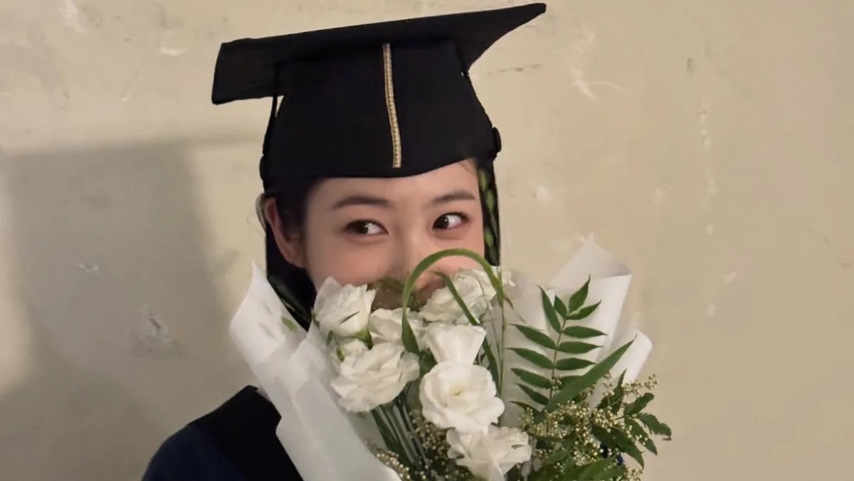 “16학번 드디어 졸업”…성균관대 10년 만에 졸업 소식 알린 '여자 연예...