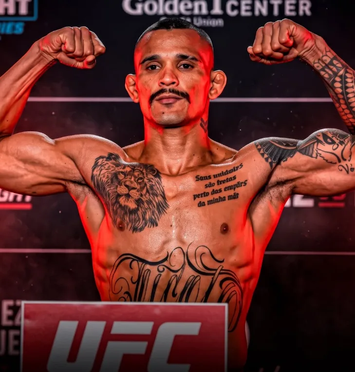 계체 하루 만에 11.6kg 폭풍 증량→TKO 승리…UFC 스타도 대폭발