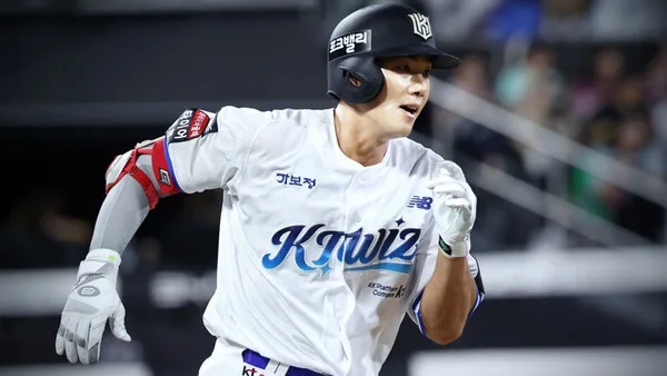 장진혁, 연장 11회 끝내기포…kt, 두산에 이틀 연속 '굿바이 승리'