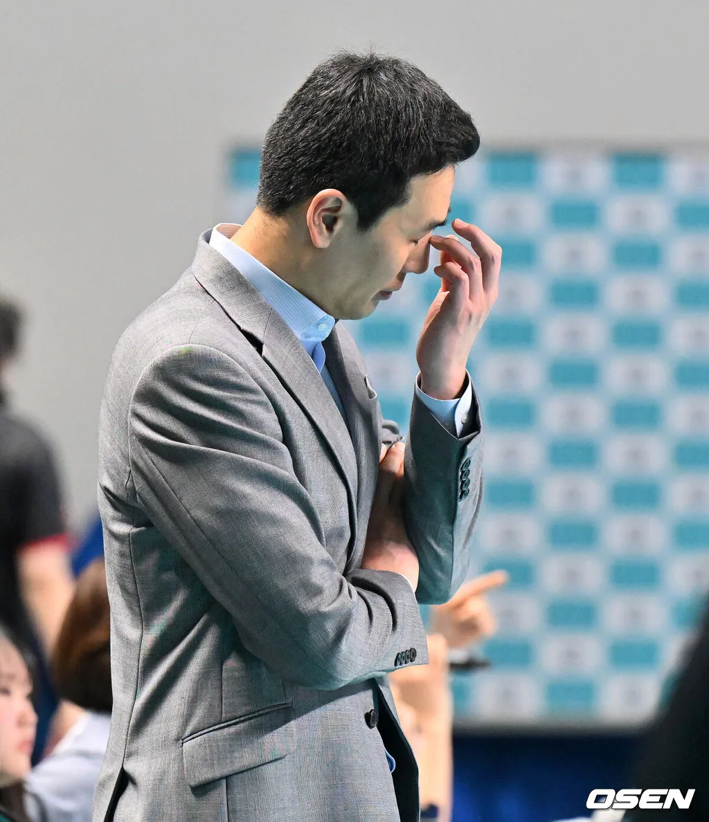 1월 회식에서 대체 무슨 일이…코치 ‘부적절 행위’→감독 업무 배제→...