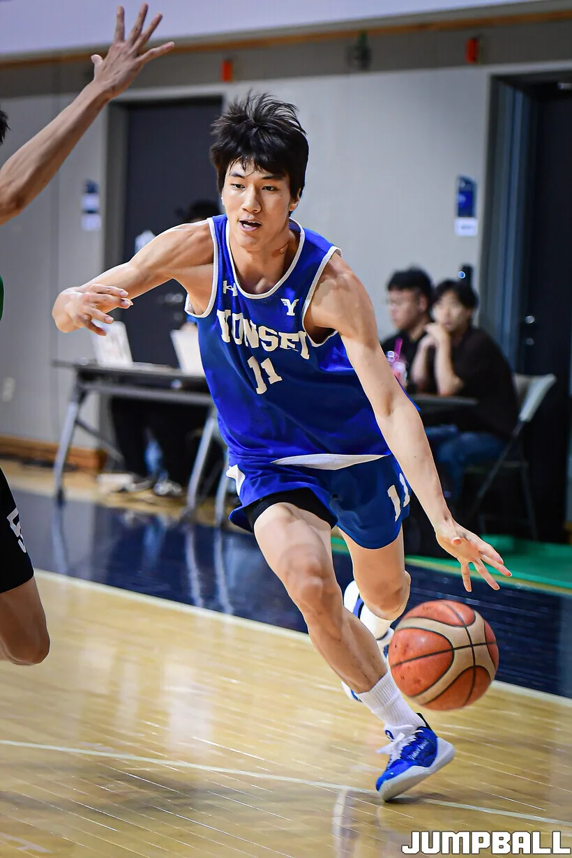 ‘볼 없는 움직임 숙제’ 연세대 장혁준 “몇 분 뛰든 소중하게 여기겠...