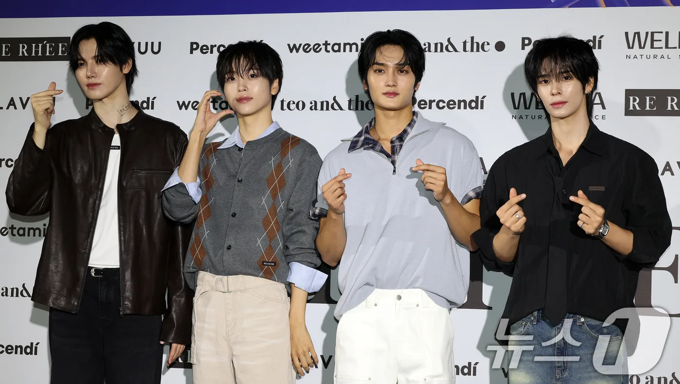 포즈 취하는 크래비티
