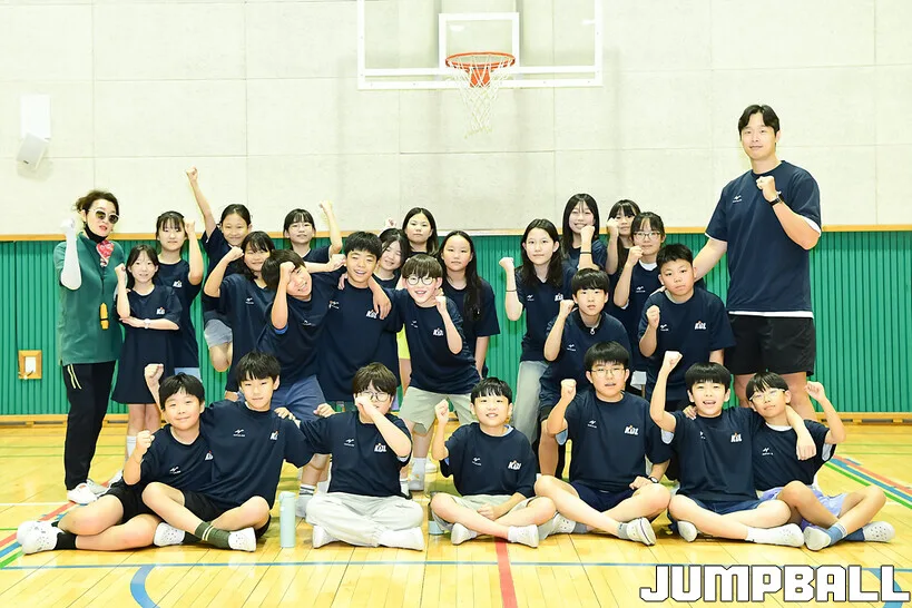[화보] '2026 KBL 찾아가는농구교실' 함준후 코치와 함께한 화정초 어린...