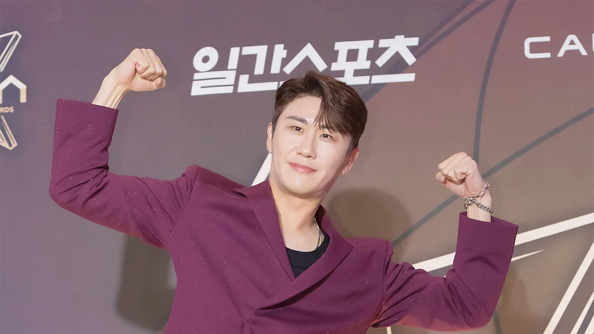 [가수 브랜드 리포트] 영탁, 'GOGO' 12곡으로 다시 달린다
