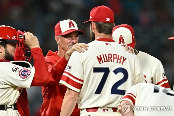 MLB 최하위 에인절스, 시즌 중 투수코치 3명 경질… 무슨 일?
