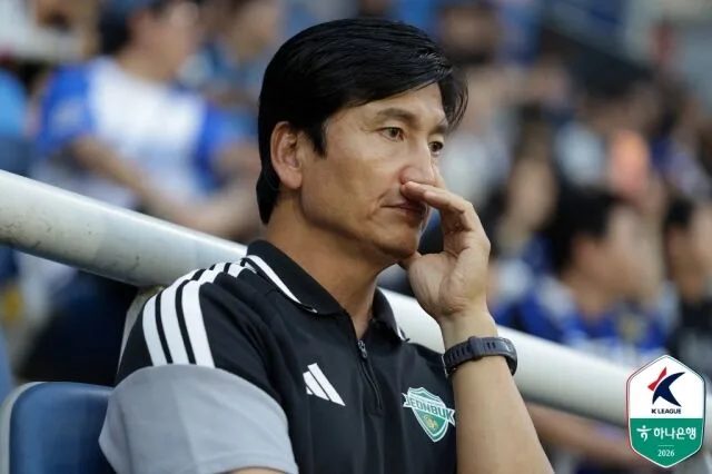 '슈팅 33개→1골' 후반기 2승의 전북, 콤파뇨 복귀로 '골 결정력 문제' ...