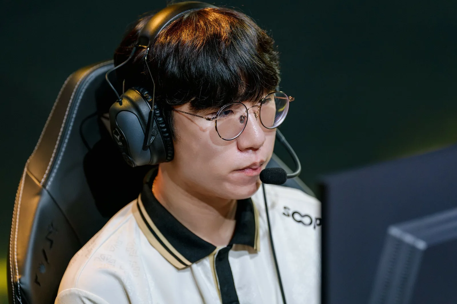 [LCK] 젠지, KT와 접전 끝 승리...PO 2R 진출 확정