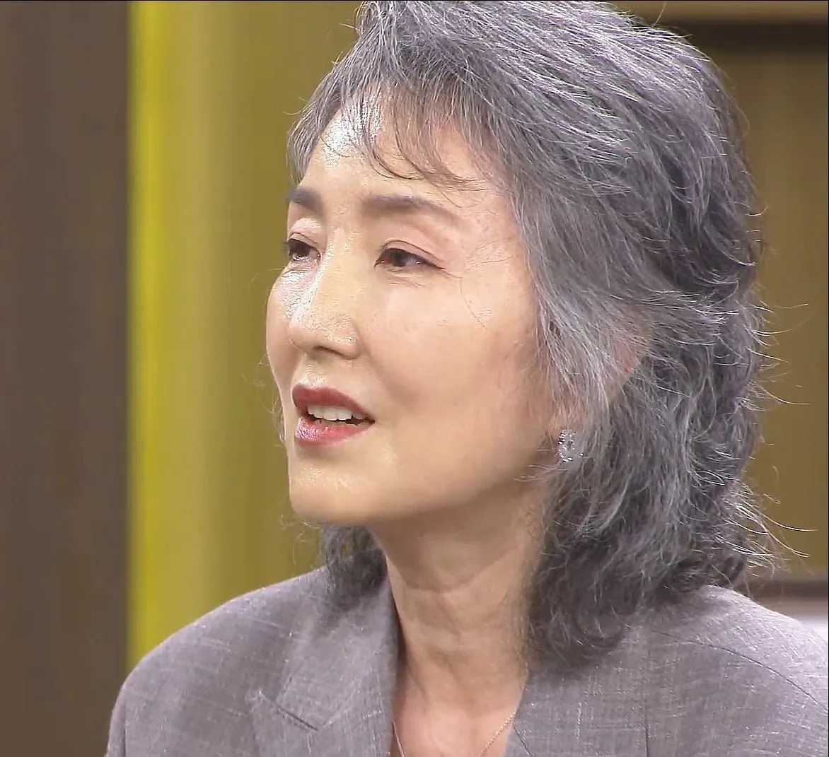 '천국의 계단' 태미라 맞아?…22년 만에 백발로 등장 