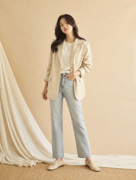 크림 블레이저 데님룩